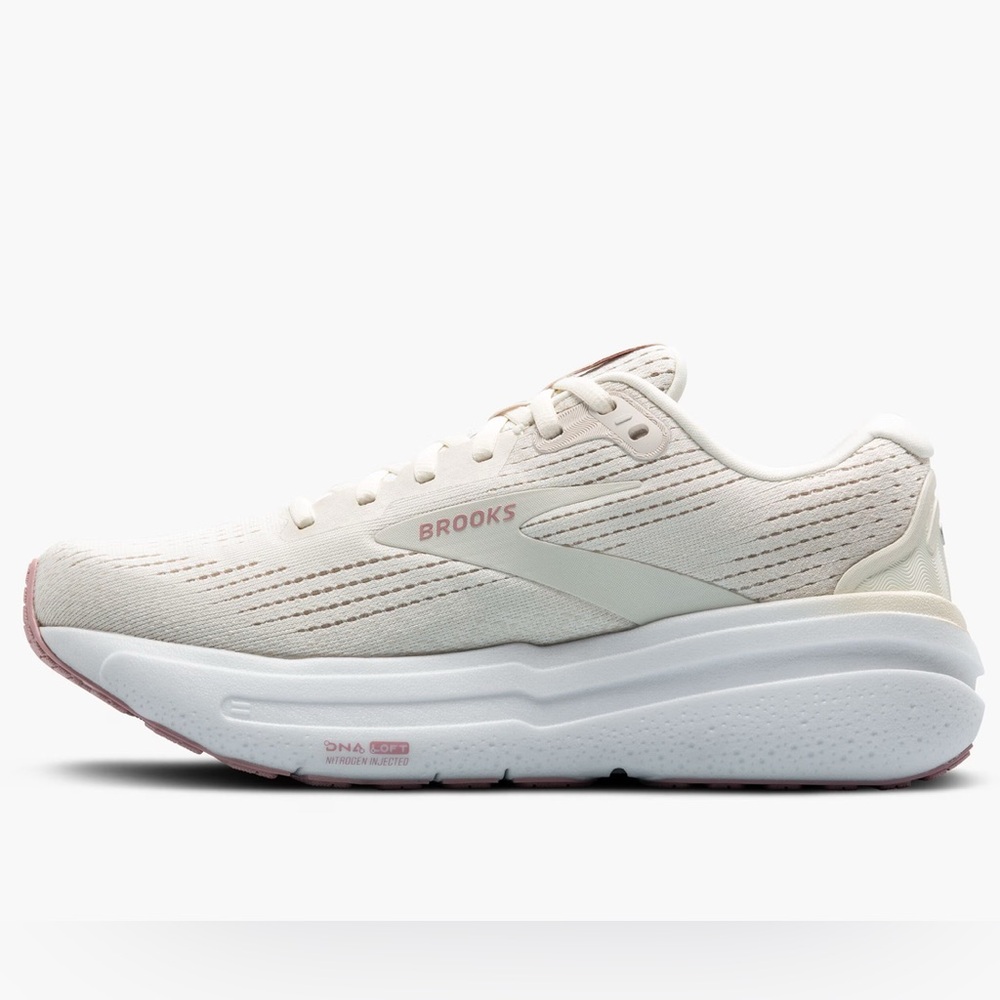 Brooks Ghost Max 2 Size 12 - Picture 1 of 11